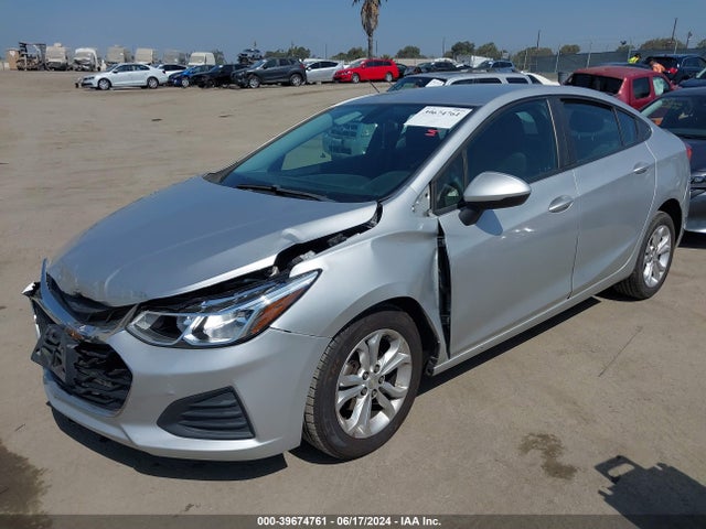 Chevrolet CRUZE LS 2019 1G1BC5SM9K7129886 Image 2