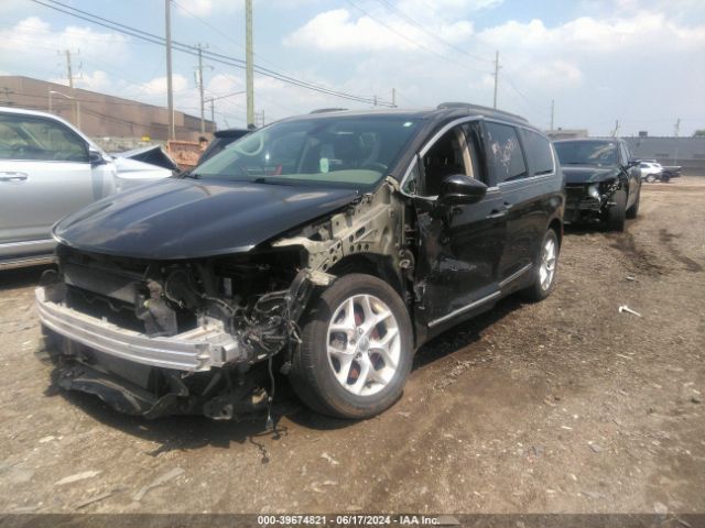 2C4RC1BG1HR635115 Chrysler Pacifica Touring-l