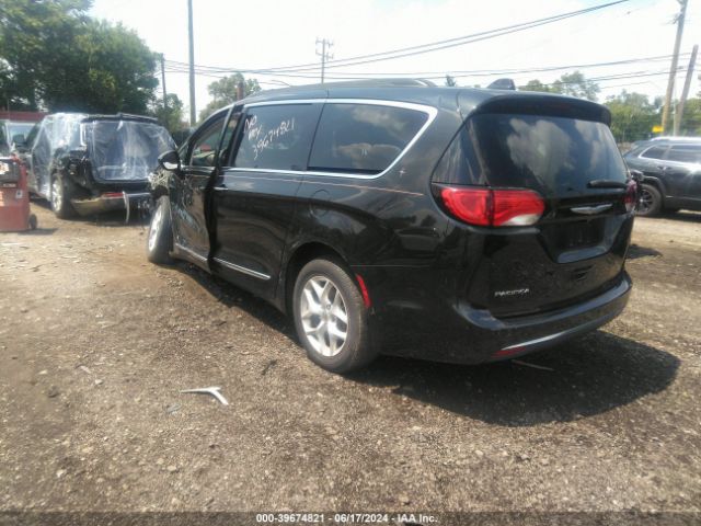 2C4RC1BG1HR635115 Chrysler Pacifica Touring-l