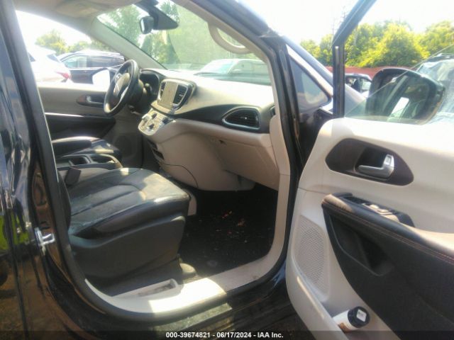 2C4RC1BG1HR635115 Chrysler Pacifica Touring-l