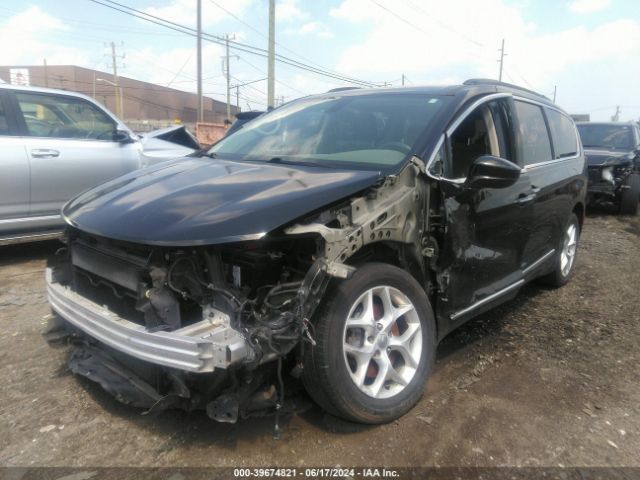2C4RC1BG1HR635115 Chrysler Pacifica Touring-l