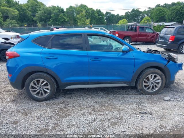 KM8J3CA48HU455709 Hyundai TUCSON SE