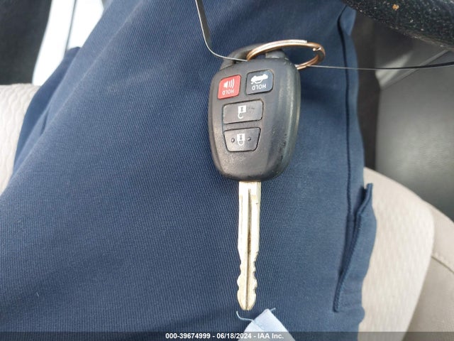Toyota COROLLA LE 2015 5YFBURHE2FP240182 Image 11