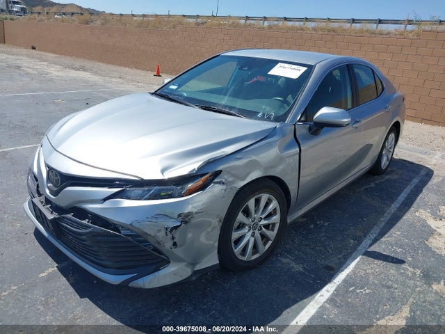 Toyota CAMRY LE 2019 4T1B11HK8KU783254 Image 2