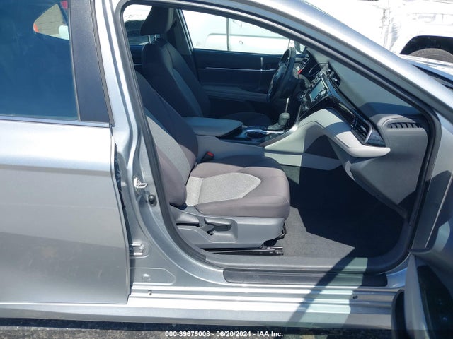 Toyota CAMRY LE 2019 4T1B11HK8KU783254 Image 5