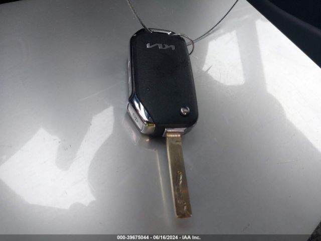 KNDJ23AU6R7230051 KIA SOUL LX