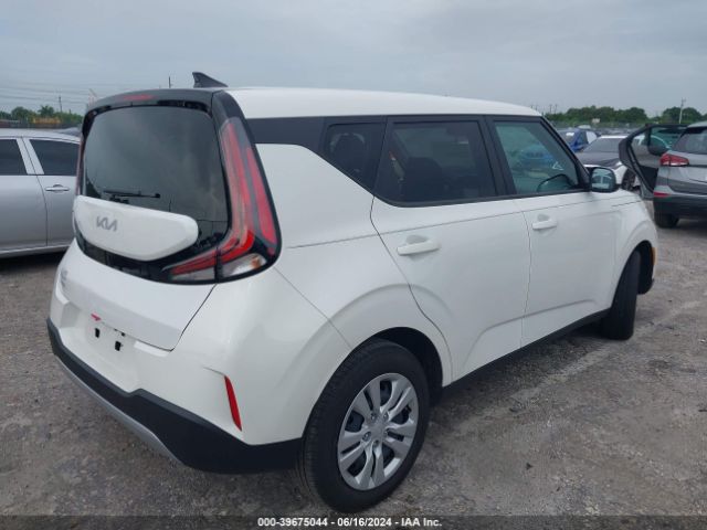 KNDJ23AU6R7230051 KIA SOUL LX