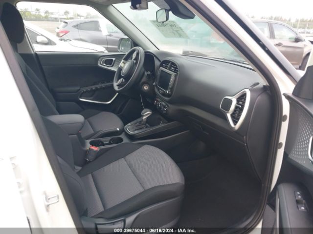 KNDJ23AU6R7230051 KIA SOUL LX
