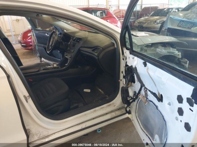 3FA6P0G76JR111426 Ford FUSION S