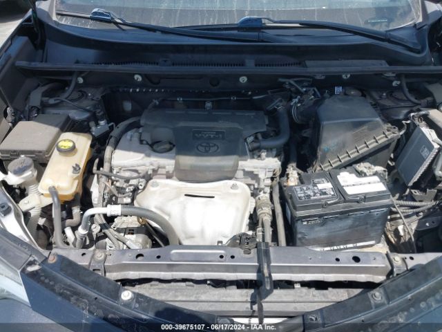 2T3NFREVXGW273336 Toyota RAV4 SE