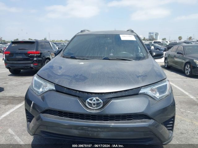 2T3NFREVXGW273336 Toyota RAV4 SE