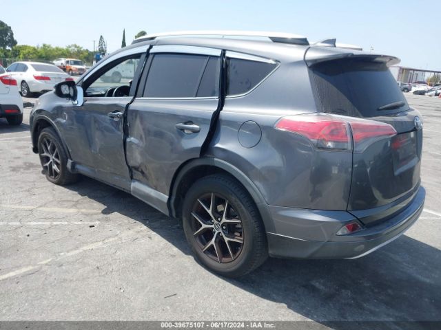 2T3NFREVXGW273336 Toyota RAV4 SE