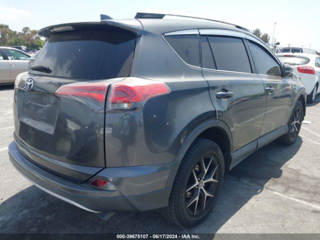 2T3NFREVXGW273336 Toyota RAV4 SE