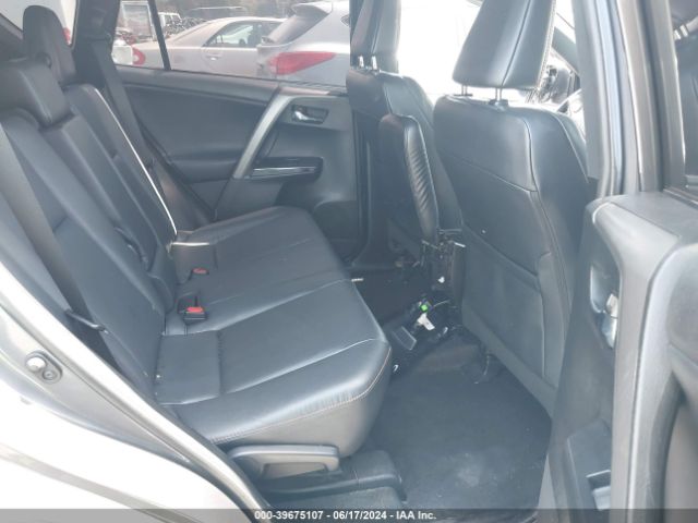 2T3NFREVXGW273336 Toyota RAV4 SE