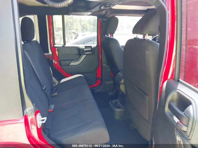 1C4BJWDG8HL710208 Jeep Wrangler Unlimited Sport 4x4