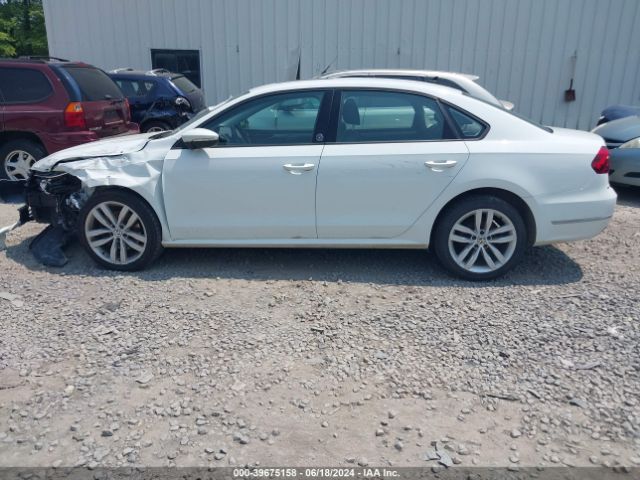 1VWLA7A3XKC010173 Volkswagen Passat 2.0t Wolfsburg Edition