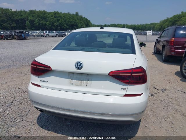 1VWLA7A3XKC010173 Volkswagen Passat 2.0t Wolfsburg Edition
