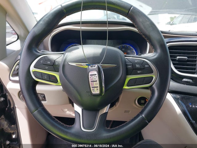2C4RC1BG6HR524818 Chrysler Pacifica Touring-l