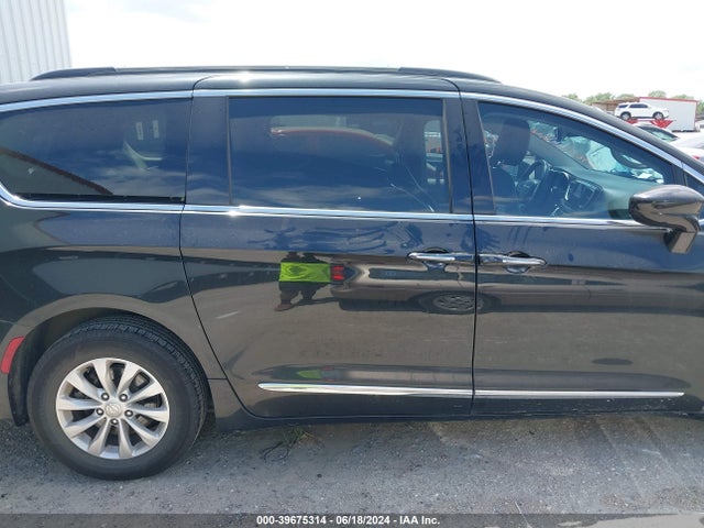 2C4RC1BG6HR524818 Chrysler Pacifica Touring-l