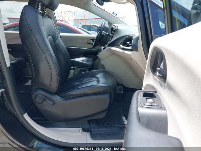 2C4RC1BG6HR524818 Chrysler Pacifica Touring-l