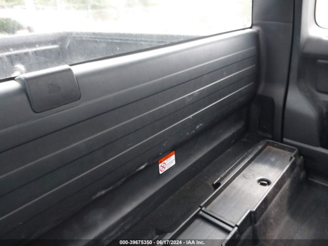 5TFRX5GN9GX055825 Toyota Tacoma Sr