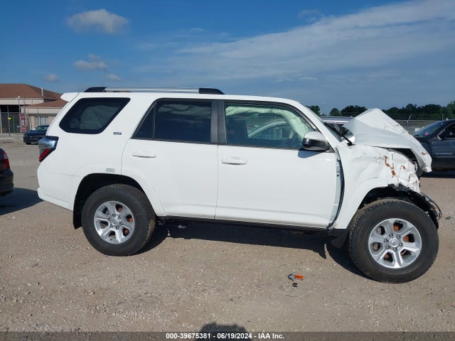 Toyota 4RUNNER SR5 2022 JTEMU5JR9N6043798 Image 13
