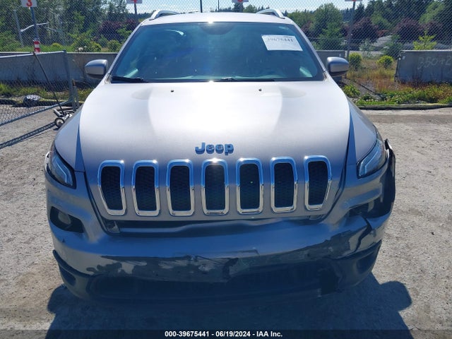 1C4PJMCB2JD540900 Jeep Cherokee Latitude 4x4