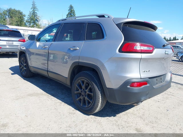 1C4PJMCB2JD540900 Jeep Cherokee Latitude 4x4