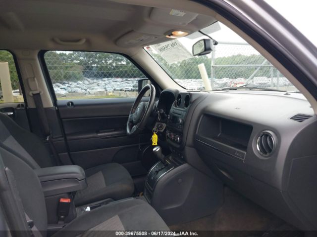 1C4NJRFB6GD618216 Jeep Patriot Latitude