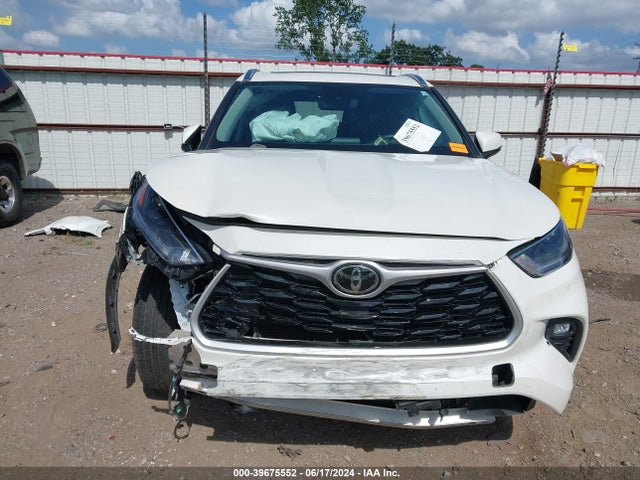 Toyota Highlander Xle 2021 5TDGZRAH1MS045724 Image 13