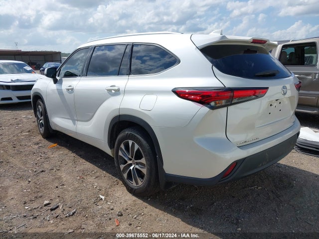 Toyota Highlander Xle 2021 5TDGZRAH1MS045724 Image 3