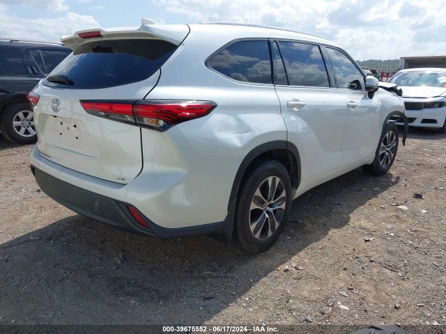 Toyota Highlander Xle 2021 5TDGZRAH1MS045724 Image 4