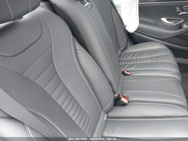 W1KUG8DB1LA556944 Mercedes-Benz S 560