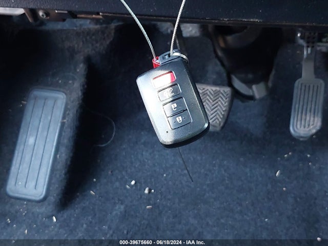 Toyota Rav4 Xle 2018 JTMRFREV9JJ200322 Image 11