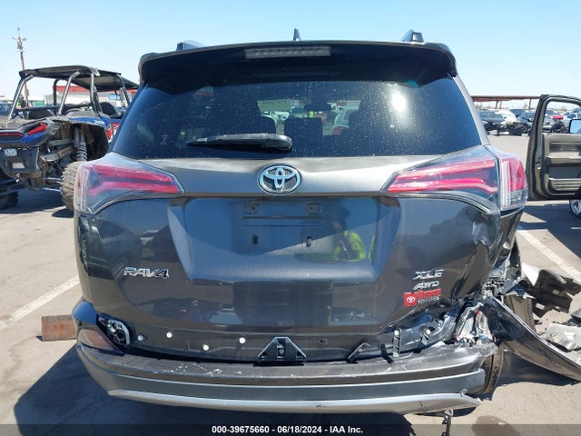 Toyota Rav4 Xle 2018 JTMRFREV9JJ200322 Image 16