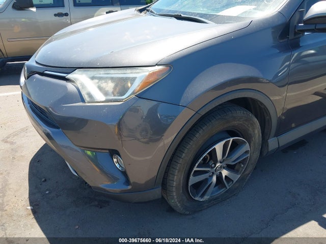 Toyota Rav4 Xle 2018 JTMRFREV9JJ200322 Image 6