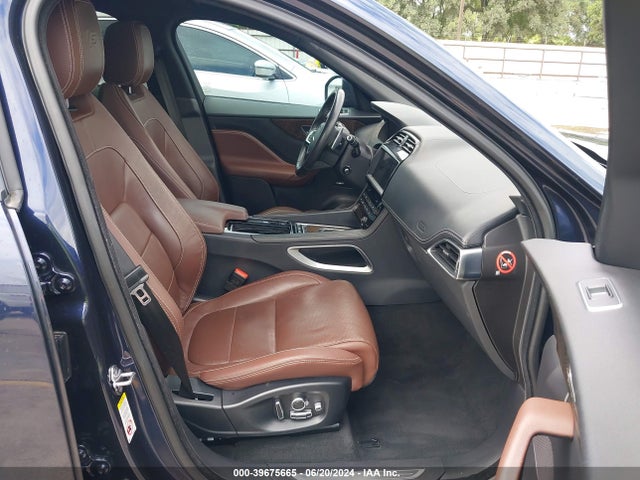 2018 JAGUAR F-PACE SADCM2FV7JA284601 Photo 4