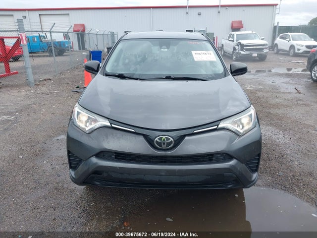 Toyota RAV4 LE 2018 2T3ZFREV4JW442727 Image 13