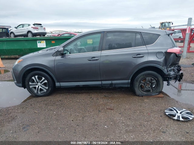 Toyota RAV4 LE 2018 2T3ZFREV4JW442727 Image 15