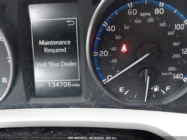 Toyota RAV4 LE 2018 2T3ZFREV4JW442727 Image 16