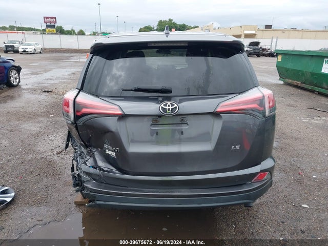 Toyota RAV4 LE 2018 2T3ZFREV4JW442727 Image 17