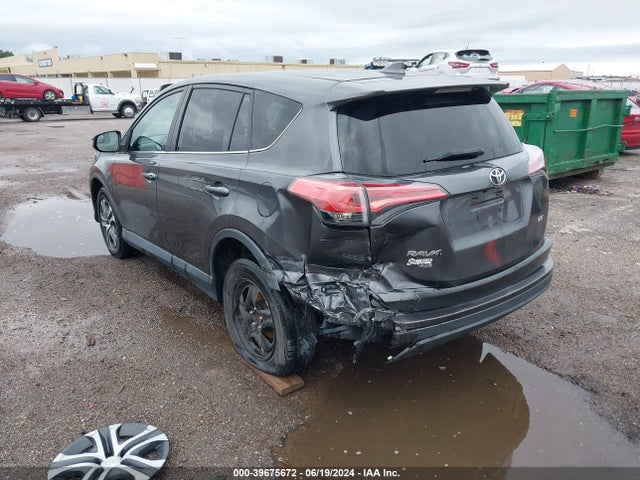 Toyota RAV4 LE 2018 2T3ZFREV4JW442727 Image 3