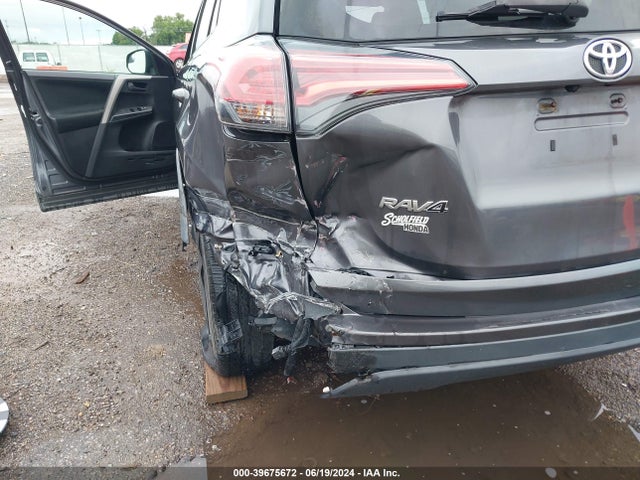 Toyota RAV4 LE 2018 2T3ZFREV4JW442727 Image 6
