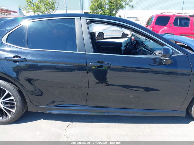 Toyota CAMRY SE 2018 4T1B11HK0JU110313 Image 13
