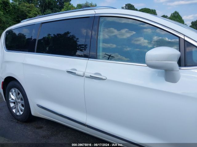 2C4RC1BG3JR120042 Chrysler Pacifica Touring L