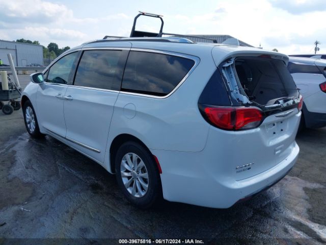 2C4RC1BG3JR120042 Chrysler Pacifica Touring L
