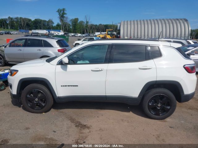 3C4NJDBB7JT481166 Jeep Compass Latitude 4x4