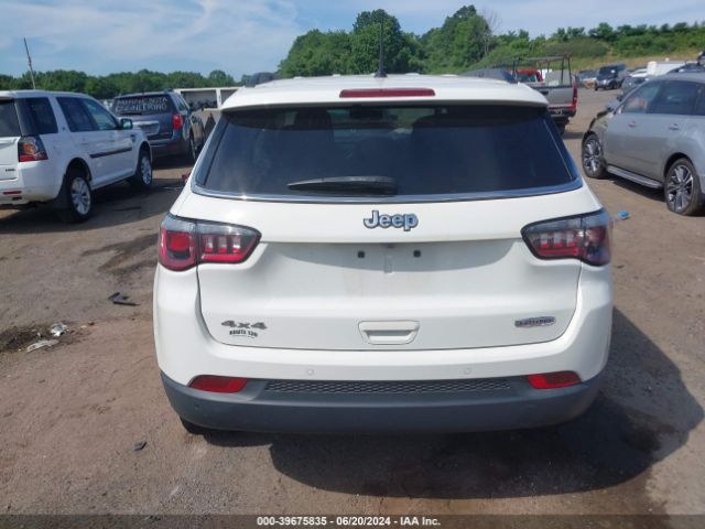 3C4NJDBB7JT481166 Jeep Compass Latitude 4x4
