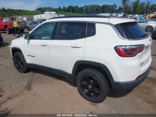 3C4NJDBB7JT481166 Jeep Compass Latitude 4x4