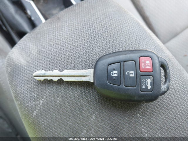 Toyota Corolla Le Plus 2016 5YFBURHE3GP395504 Image 11